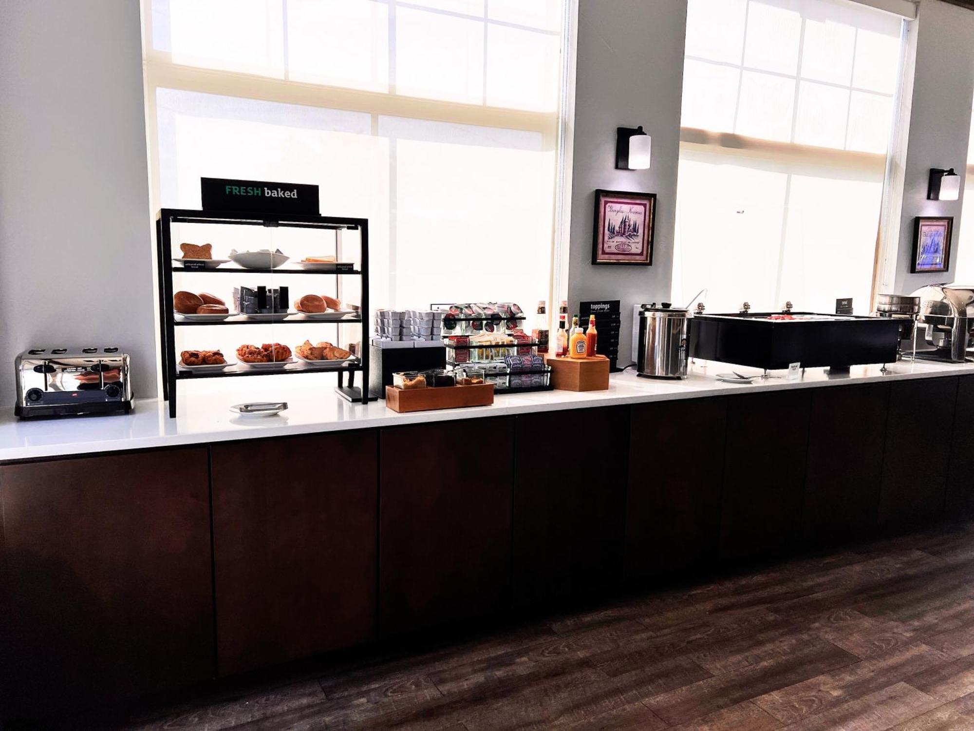 Holiday Inn Hotel & Suites Madison West - Middleton By Ihg Extérieur photo