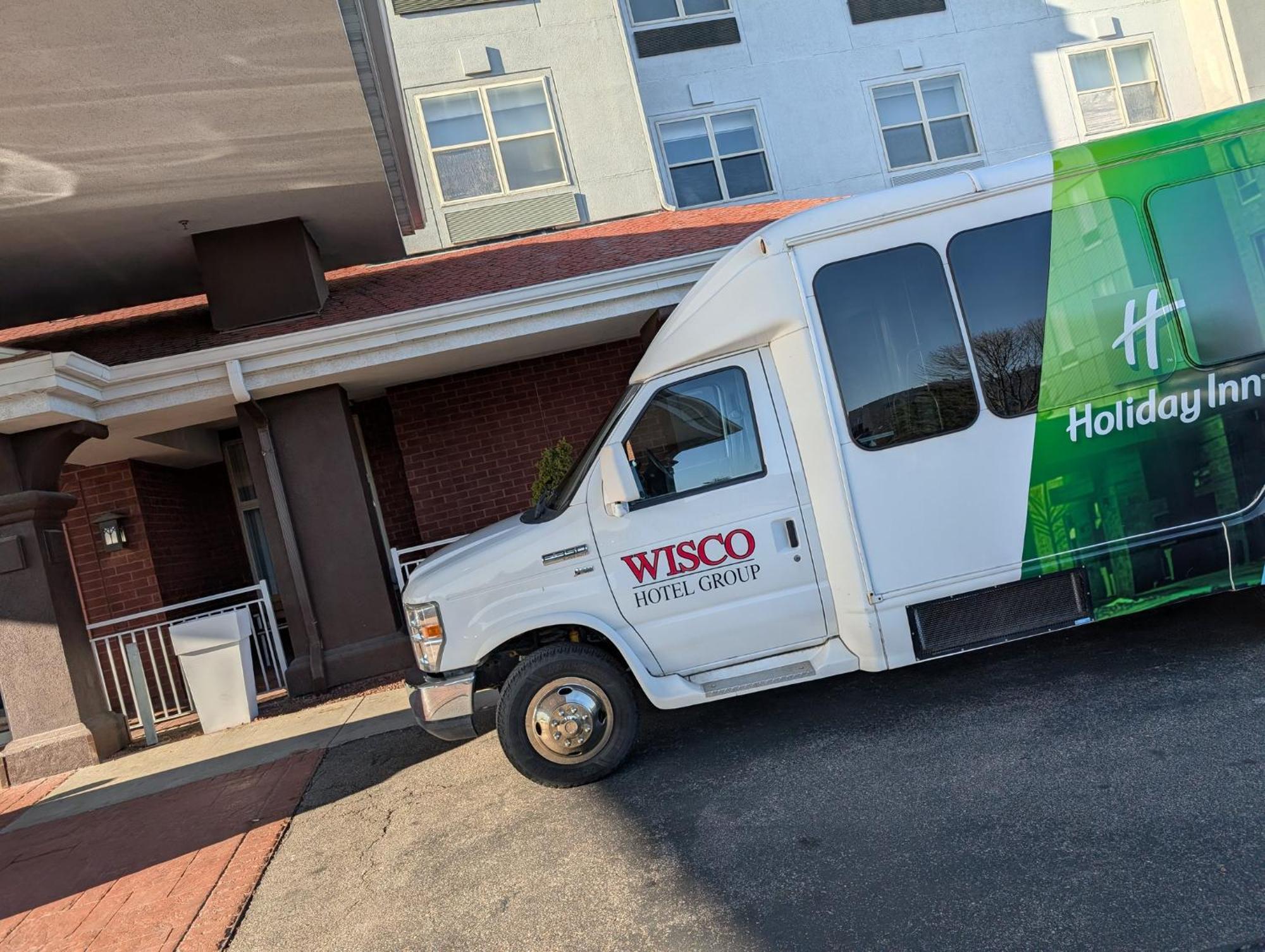 Holiday Inn Hotel & Suites Madison West - Middleton By Ihg Extérieur photo