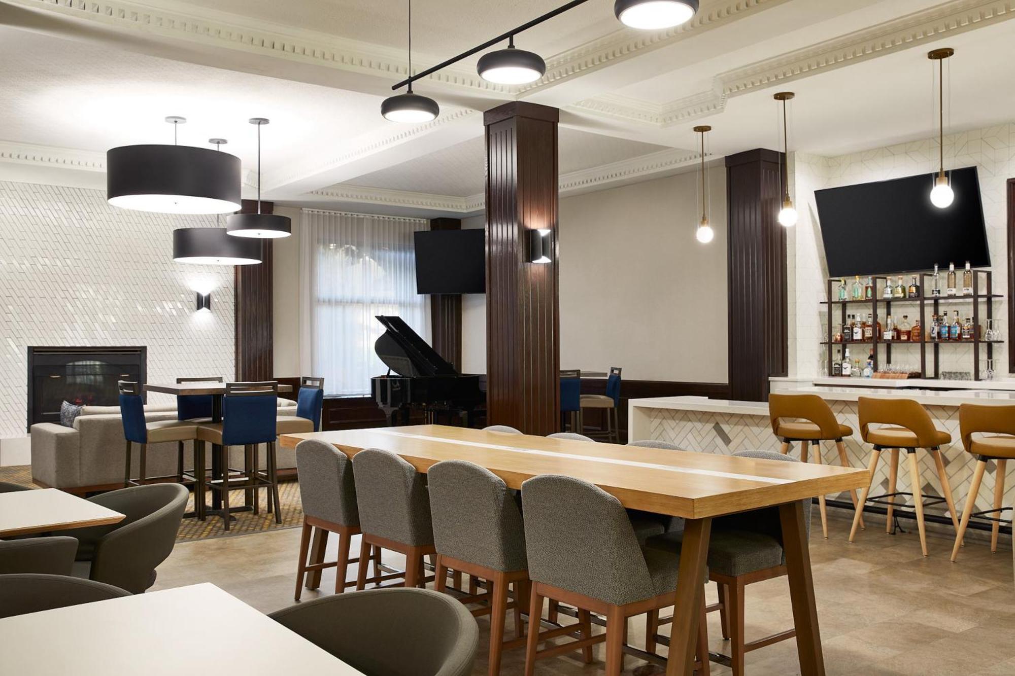 Holiday Inn Hotel & Suites Madison West - Middleton By Ihg Extérieur photo